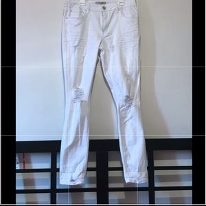 Refuge size 10 white jeans ripped